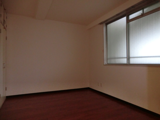 Other room space. Western-style 6 Pledge