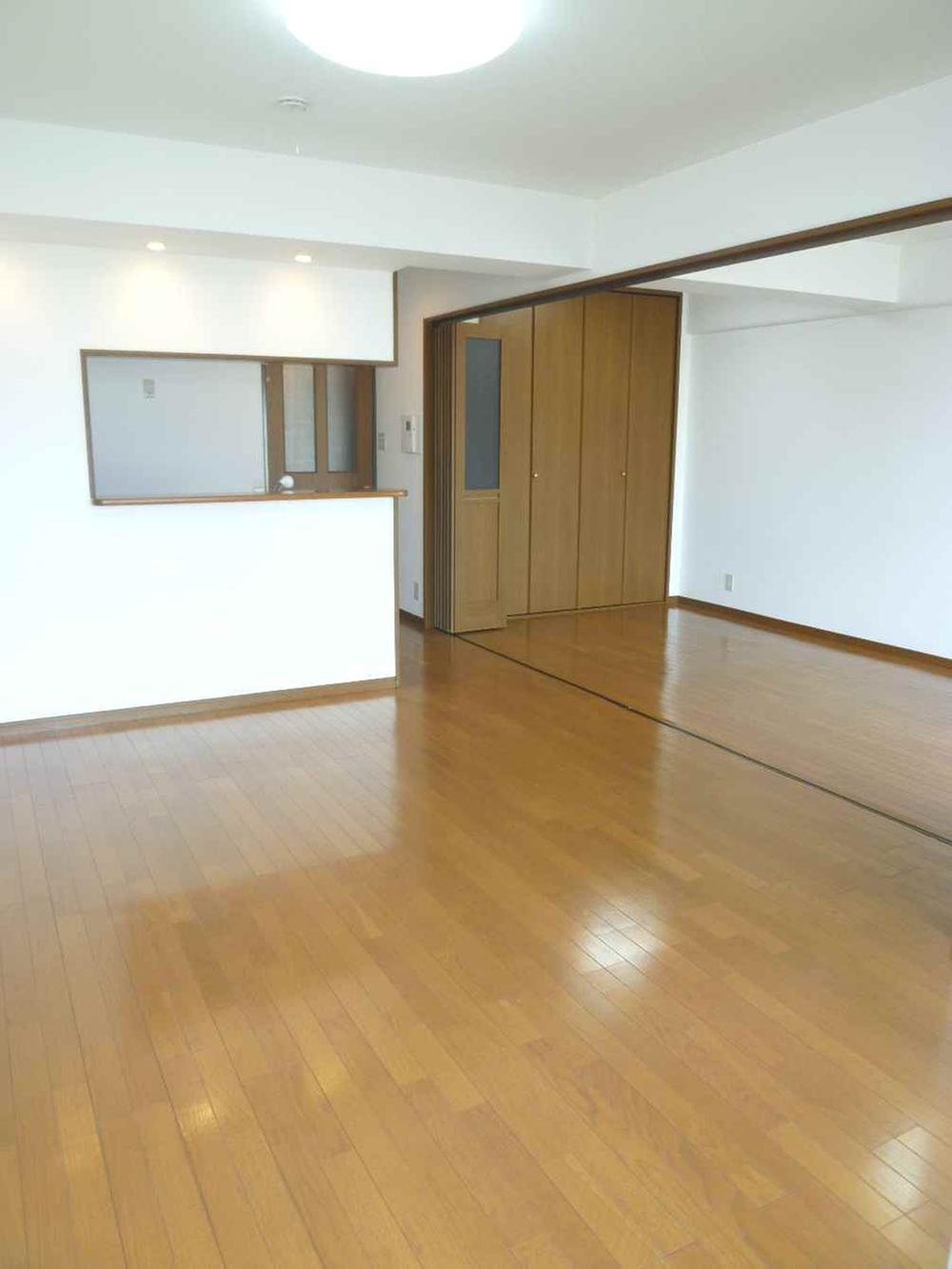 Living. Indoor (10 May 2013) Shooting