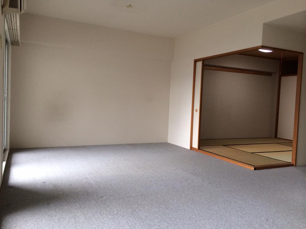 Living. Indoor (12 May 2013) Shooting