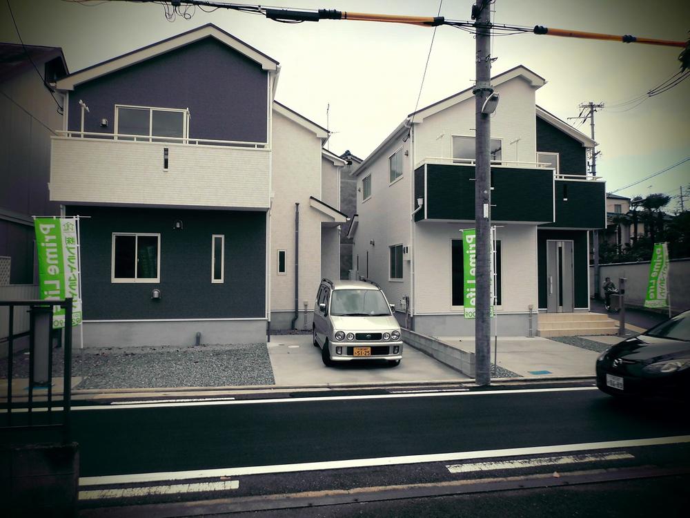 Local appearance photo. ☆ Local front is a picture ☆ ☆ You can power-saving considerably in the solar power house. (Electricity bill of the month 1600 ~ It will be kept about 2200 yen. Month 5700 sell surplus electricity ~ Revenue from electricity sales of about 6700 yen is expected. )