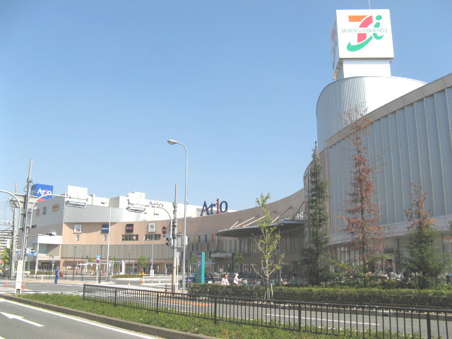 Shopping centre. Ario 1974m until Yao (shopping center)