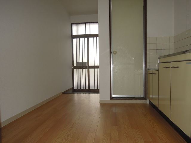 Living and room. kitchen
