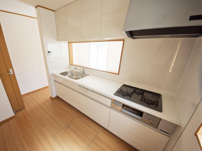 Same specifications photo (kitchen). Face-to-face kitchen that can happily housework while taking your family and communication.  [Other construction site]