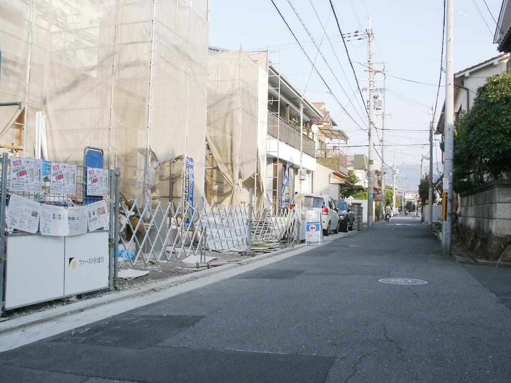 Local photos, including front road. Good all three House per yang born in south road.  [Before road road]