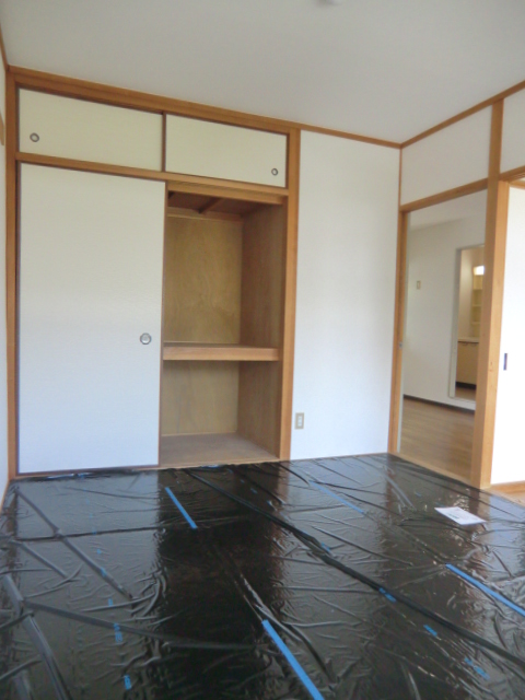 Living and room. Japanese-style room 6 quires