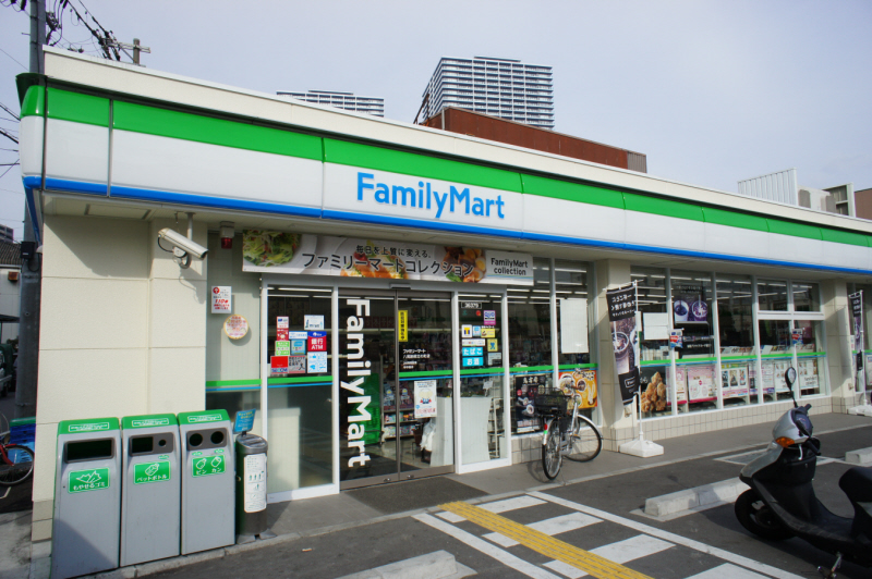 Convenience store. 574m to Family Mart (convenience store)