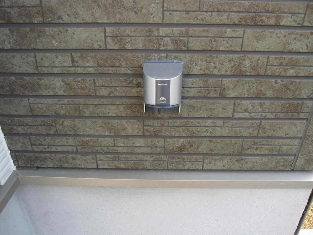 Other. External electrical outlet that corresponds to the EV, which have been increasing also the needs of the times