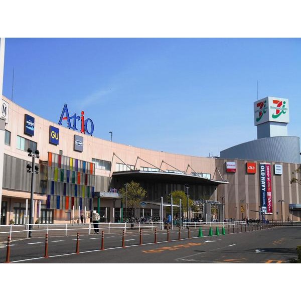 Shopping centre. 777m until the Seibu Yao store (shopping center)