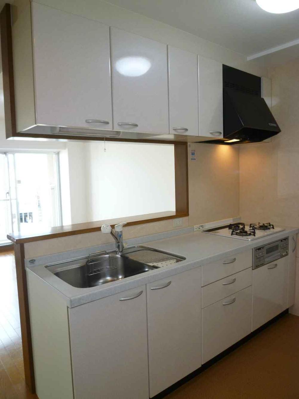 Kitchen.  ☆ Face-to-face system Kitchen
