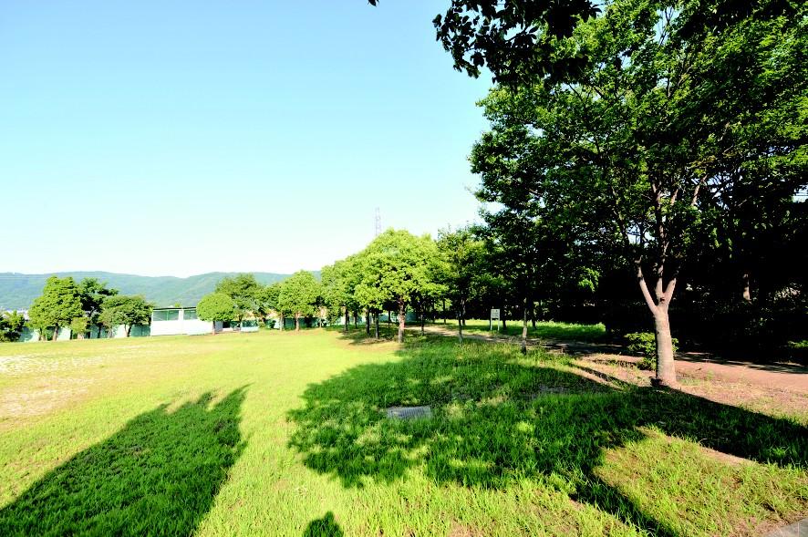 park. Fukuei cho 710m to parkland