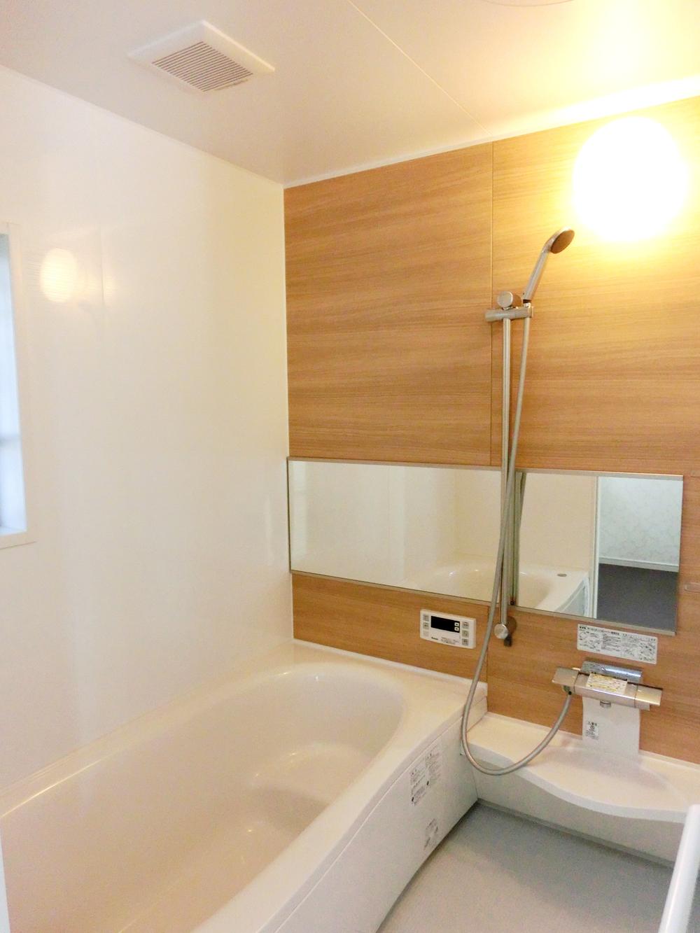 Bathroom. Bathroom adopts "Kokochino" Panasonic. Spacious & clean in 1 tsubo type is also happy to.