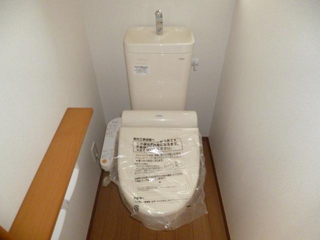 Same specifications photos (Other introspection). It is a high-function toilet