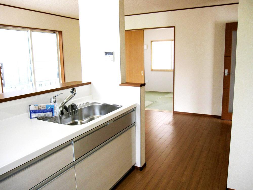 Kitchen. Also overlooks Japanese-style room as well as the living room from the kitchen