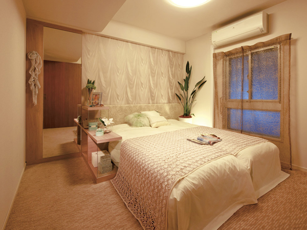 Interior.  [Bedroom] Pleasant nestled bedroom of color to enrich the relaxation of time. Because it is planning a life style in fun-free space, You felt the room enough to live (F1 type model room)