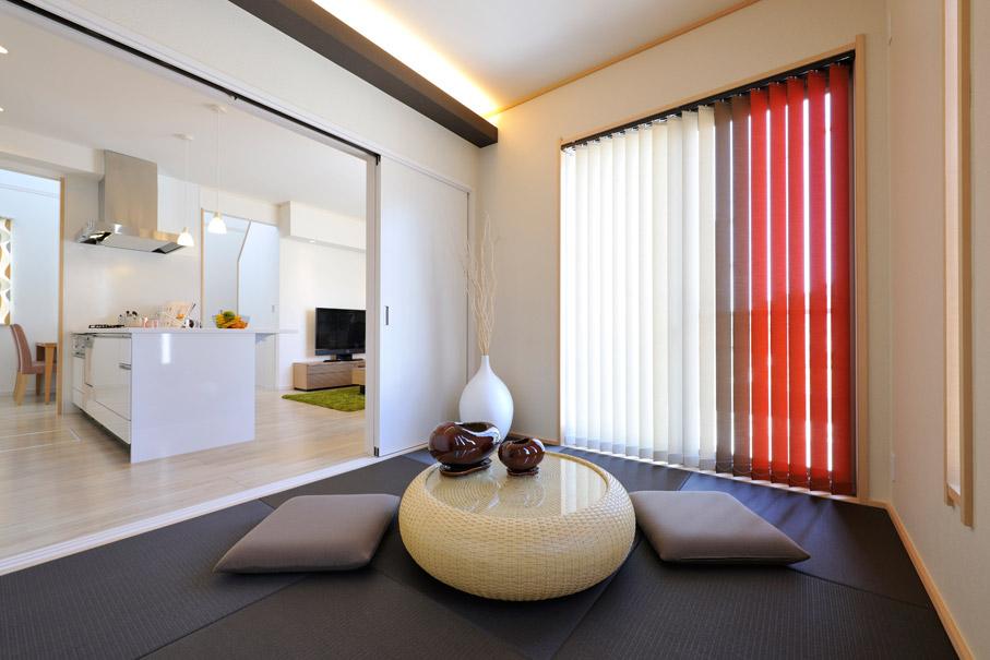 Model house photo. Space of relaxation is a modern Japanese-style room