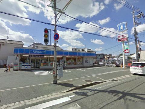 Convenience store. 460m until Lawson Yao Higashiyamamotoshin-cho, three-chome