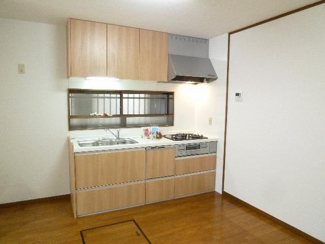 Same specifications photo (kitchen). Interior