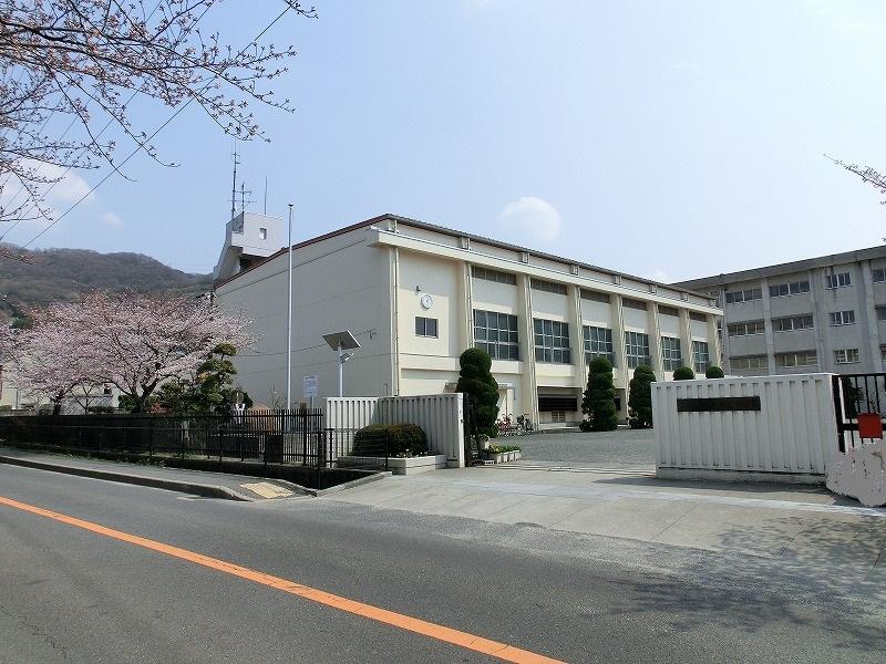 Junior high school. Yao Minami Takayasu until junior high school 863m