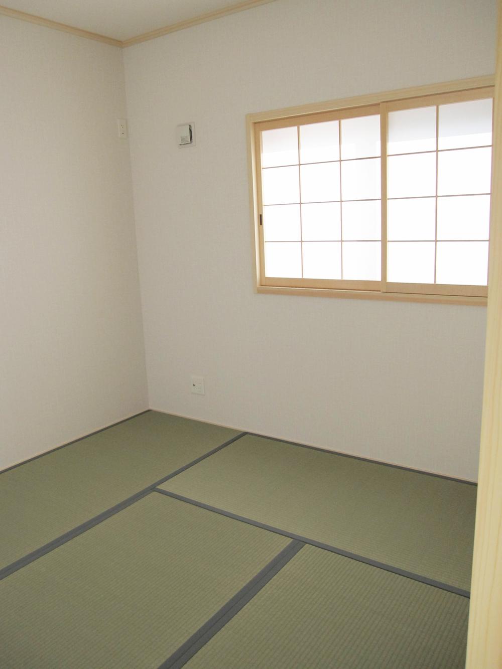 Non-living room. Japanese-style room that will create the time to remind the heart of the sum