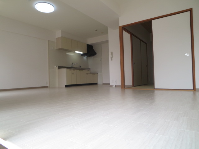 Living and room. Hiroi is living ^^