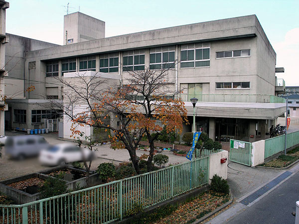 Primary school. Takayasu Nishi Elementary School until the (elementary school) 540m