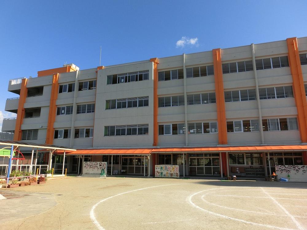 Primary school. 600m until Yao Tateyama this elementary school