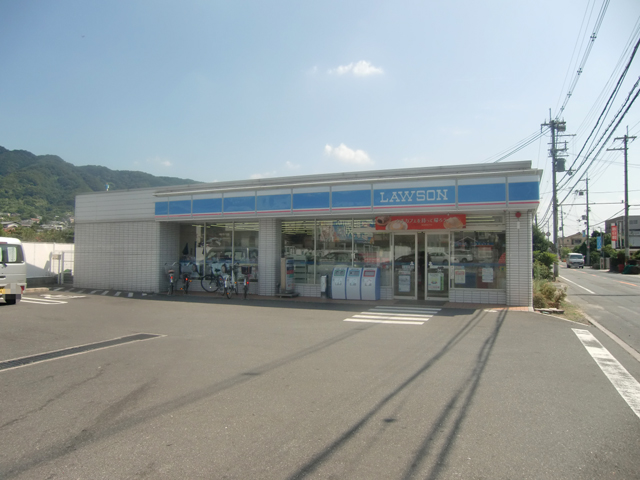 Convenience store. 808m until Lawson Yao Hattorigawa store (convenience store)