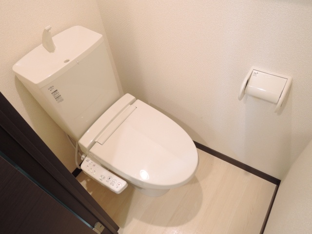 Toilet.  ☆ Bidet ☆ 