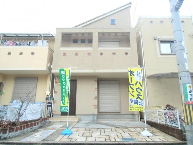 Local appearance photo. Heisei 18 years Built in 2-story