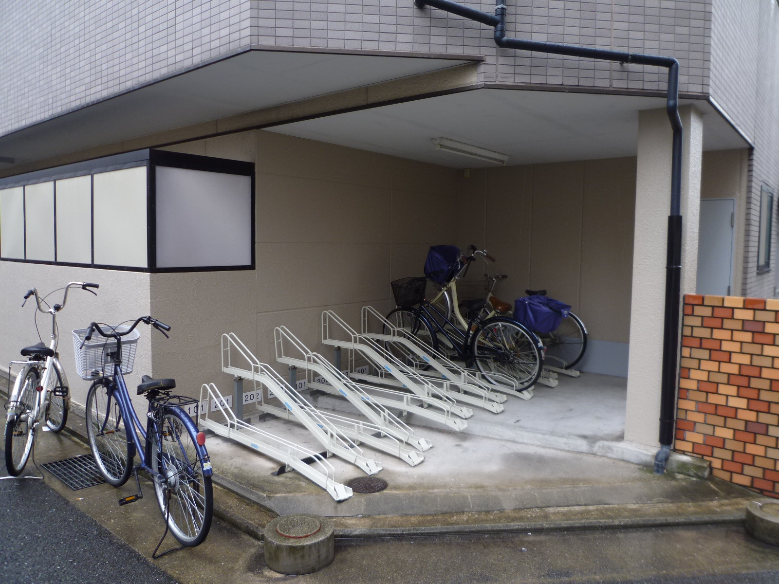 Other common areas. Bicycle-parking space