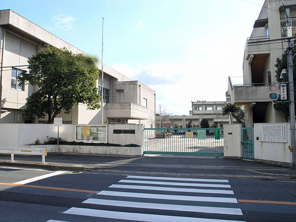 Junior high school. Shiki 560m until junior high school (Shikichonishi) (junior high school)