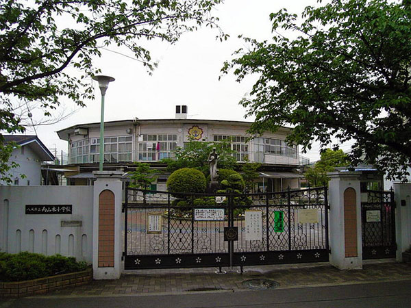 Primary school. 450m to the south Yamamoto elementary school (elementary school)