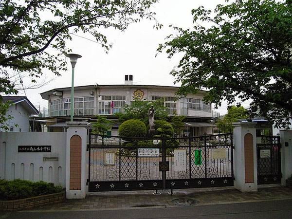 Primary school. 440m to the south Yamamoto elementary school (elementary school)