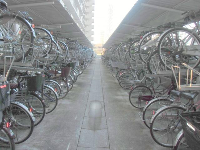 Other common areas. It is organized bicycle parking