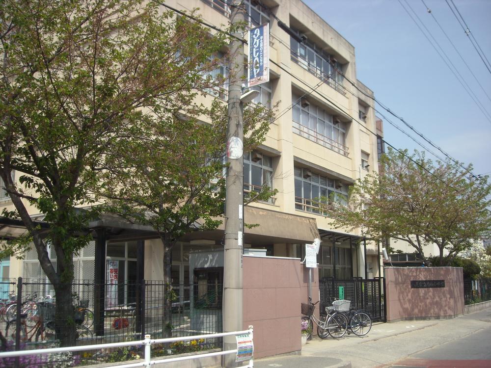 Primary school. Yao City for the sum elementary school up to 400m