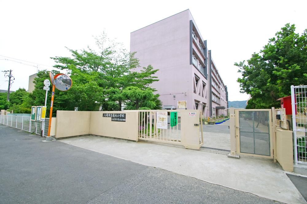 Primary school. Nagaike until elementary school 560m