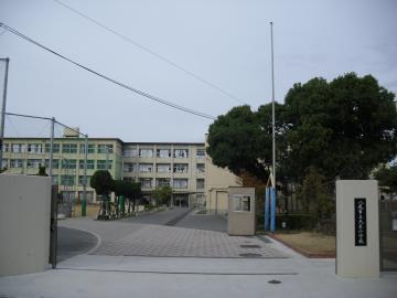 Primary school. 811m until Yao Municipal Taisho Elementary School