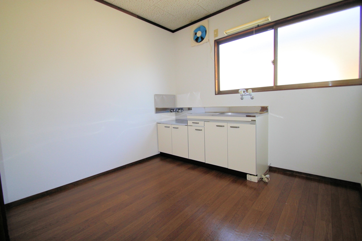 Kitchen. Bright with window Kitchen