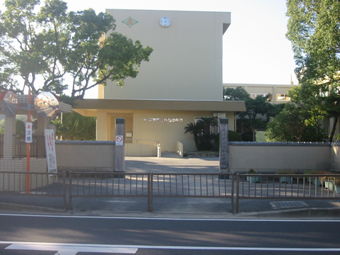 Primary school. 696m to Karatsu Municipal Nagamatsu elementary school (elementary school)