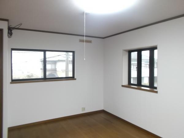 Non-living room. Would you like to nursery