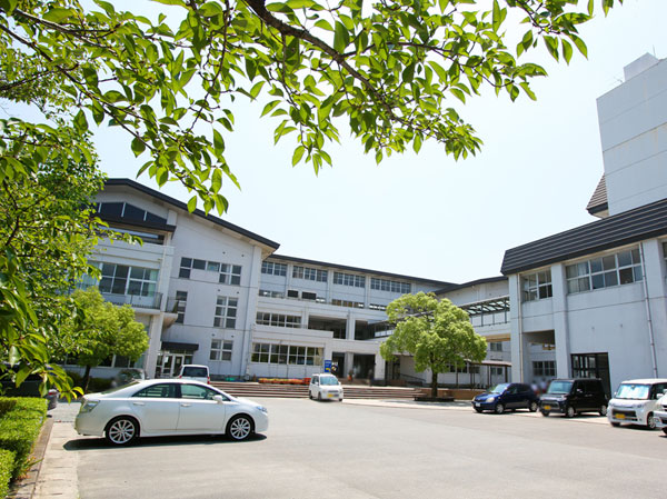 Surrounding environment. Seongnam Junior High School (2690m / Bicycle about 11 minutes)