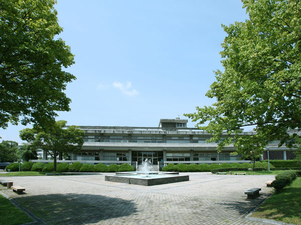 Surrounding environment. Saga Prefectural Library (480m / 6-minute walk)