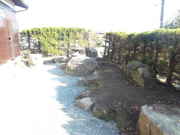 Garden. Crushed stone to decorate the garden is not dirty feet even on rainy days