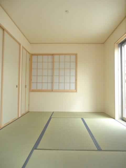 Other introspection. Relaxation of Japanese-style room