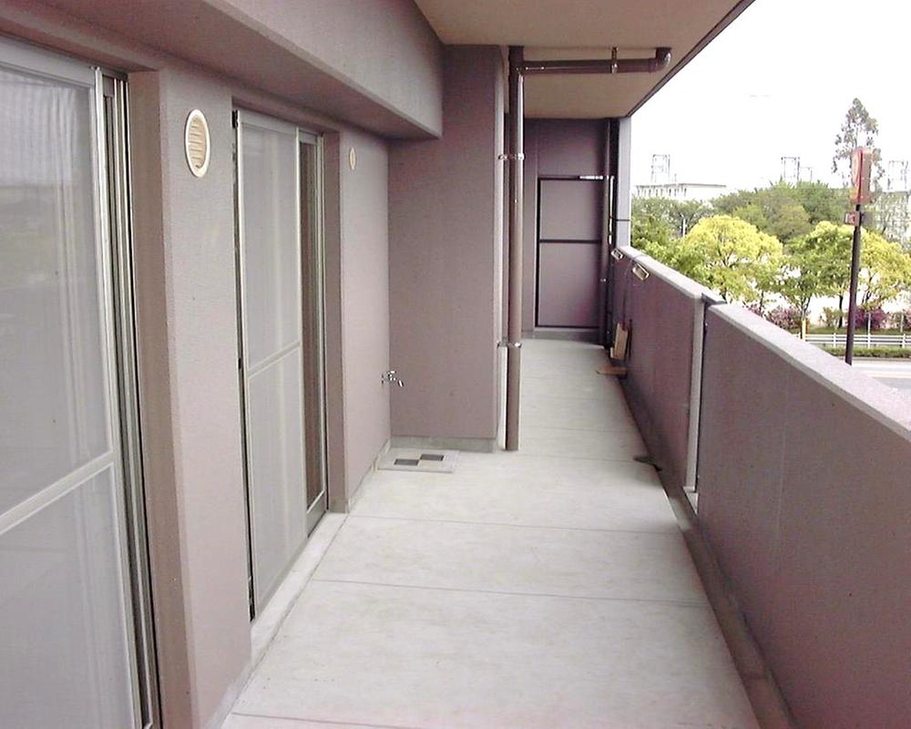 Balcony. Balcony (May 2001) Shooting
