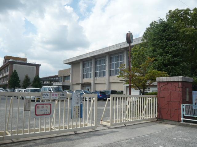 Other. Walk to the Nabeshima junior high school about 19 minutes