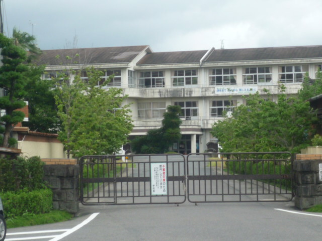 Junior high school. 1150m to Saga Municipal Joto junior high school (junior high school)