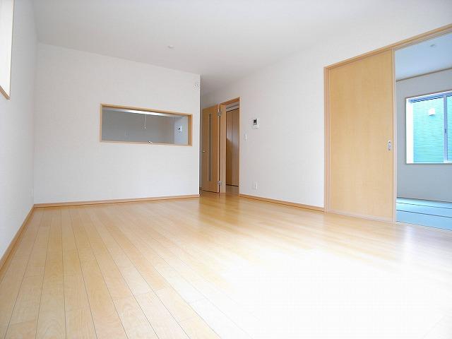 Living. The photograph is a model house