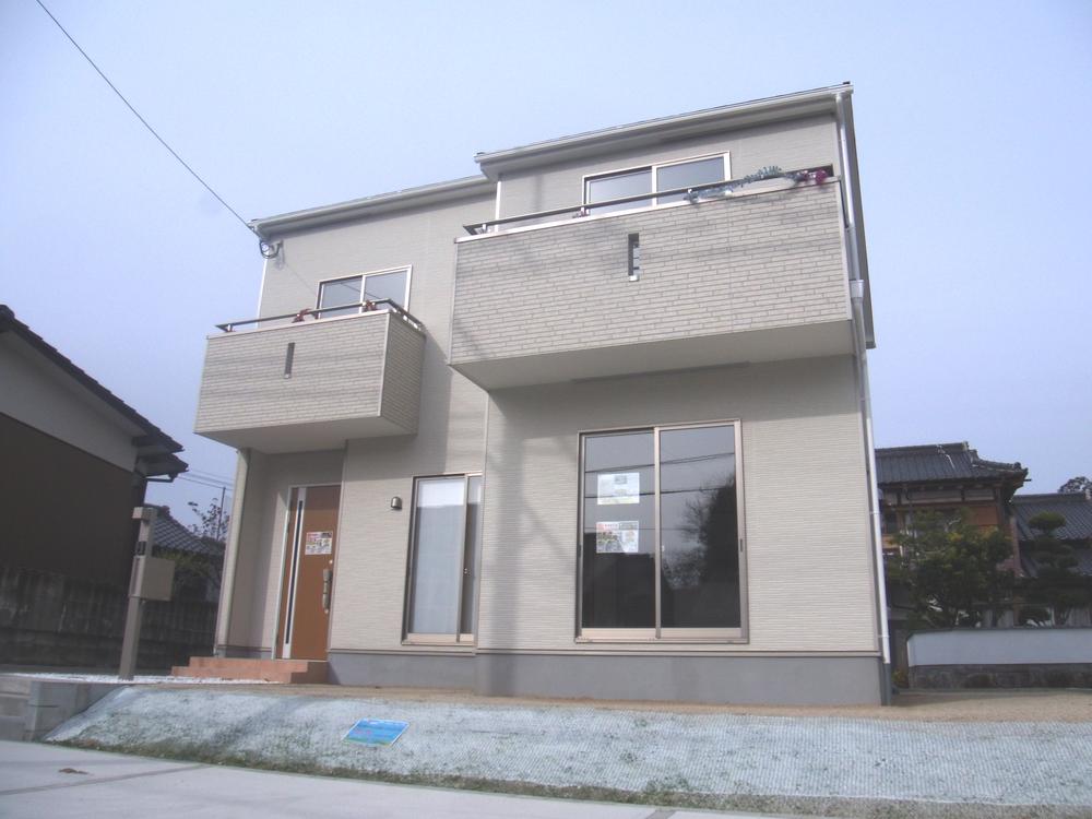 Local appearance photo