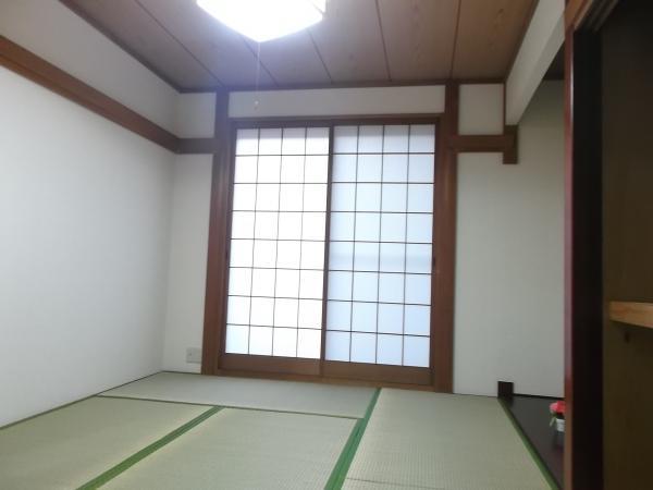Other introspection. There is also a Japanese-style room on the second floor. Tatami gave a Omotegae! 